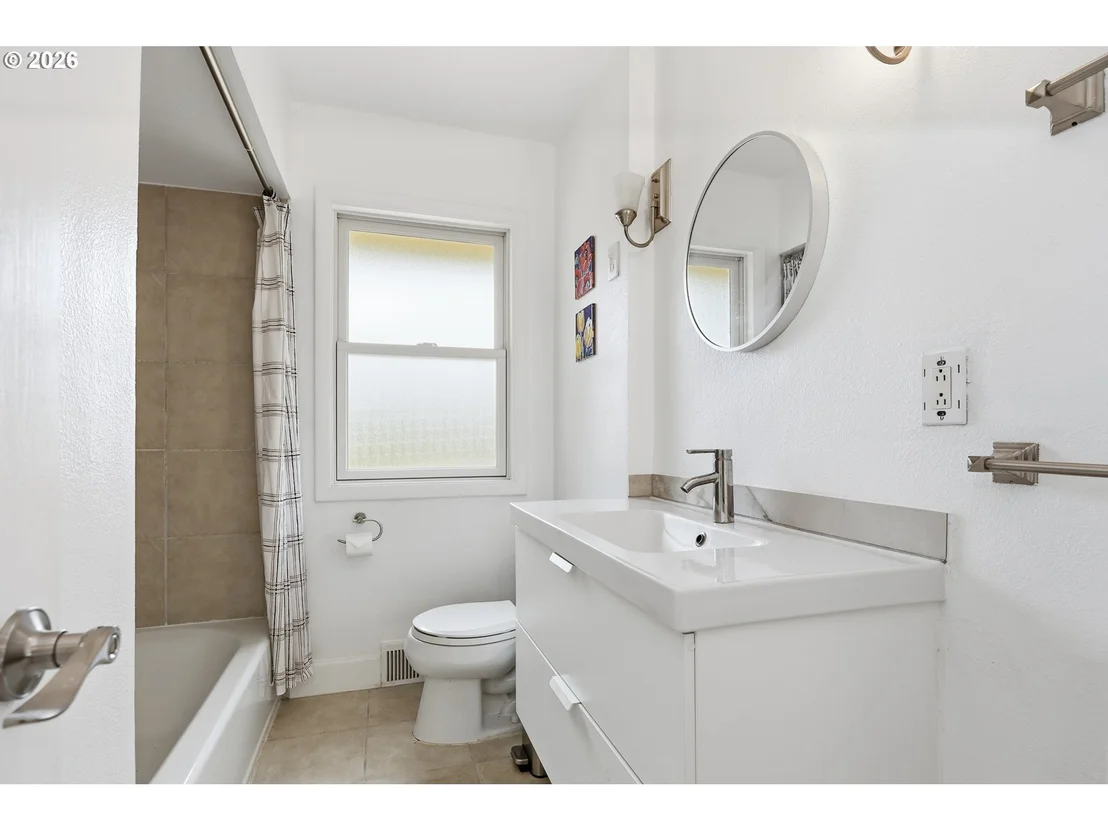 Photo of 595 DARTMOOR DR
