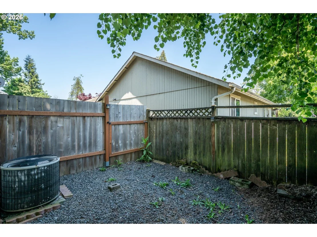 Photo of 995 KINTZLEY AVE