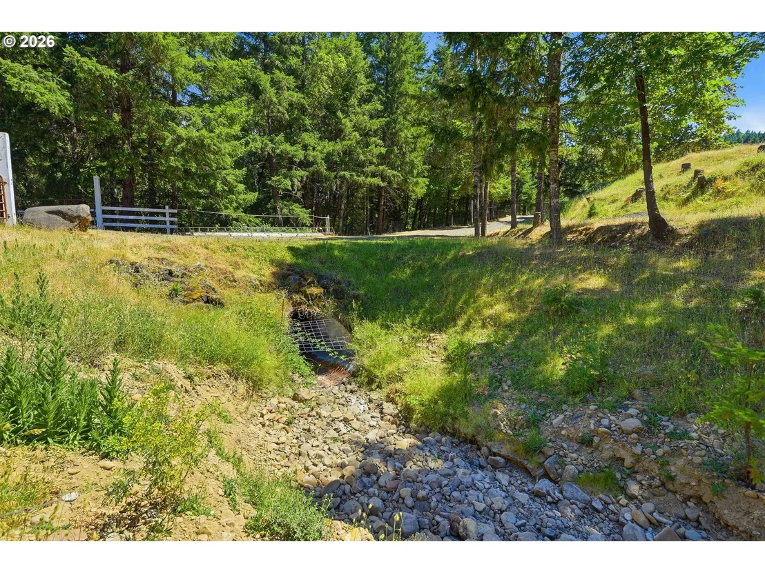 Photo of 1060 MURDOCK DR