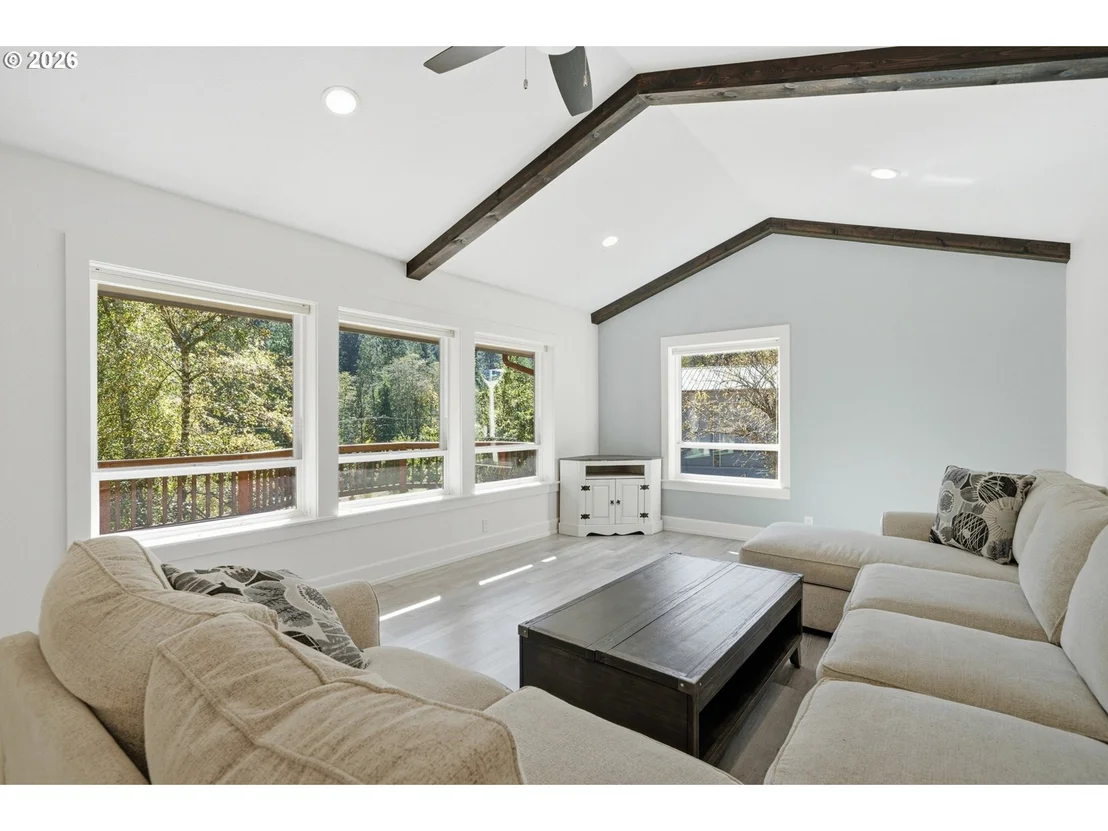 Photo of 15540 TRASK RIVER RD