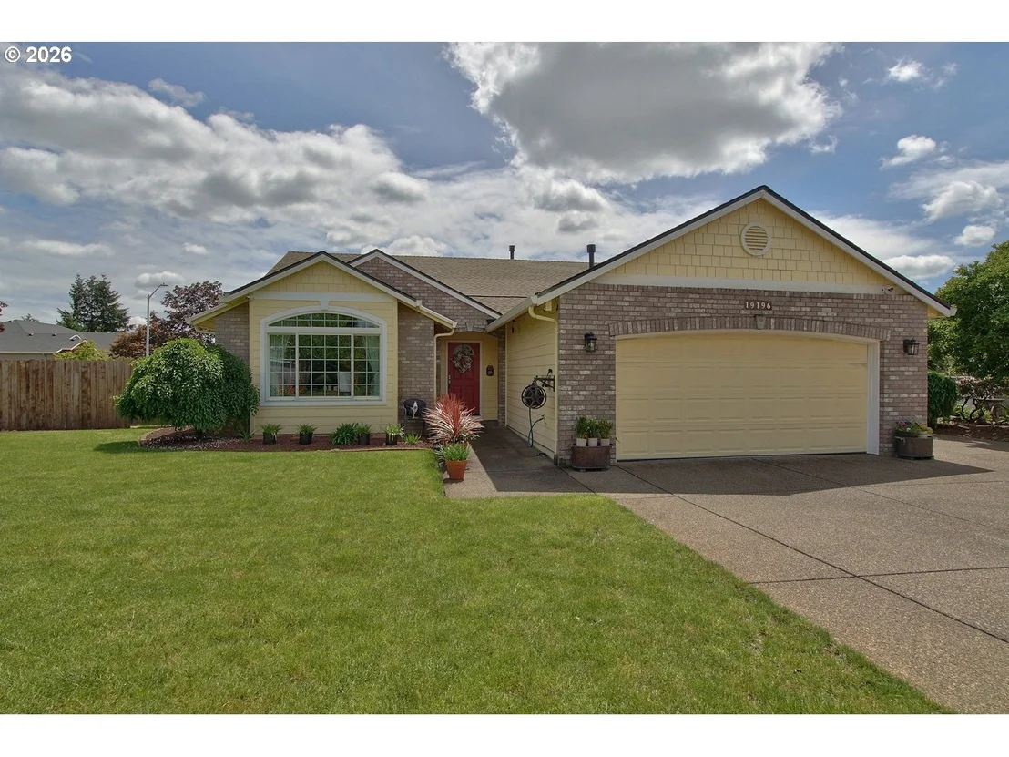 Photo of 19196 WINDMILL DR