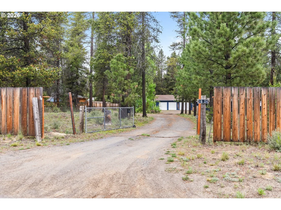 Photo of 16024 LEONA LN