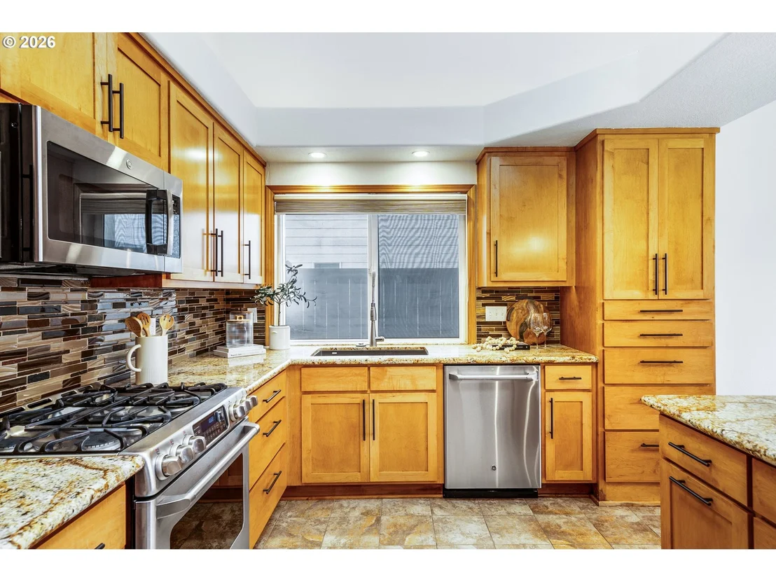 Photo of 529 SWEETWATER LN
