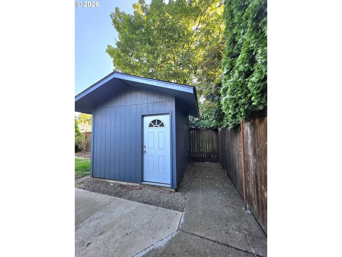 Photo of 2916 ELYSIUM AVE