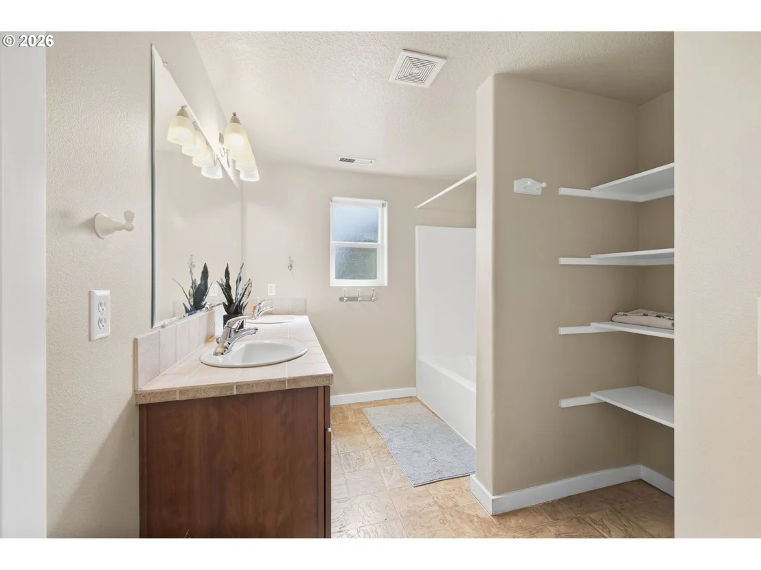 Photo of 2465 PARK VIEW DR