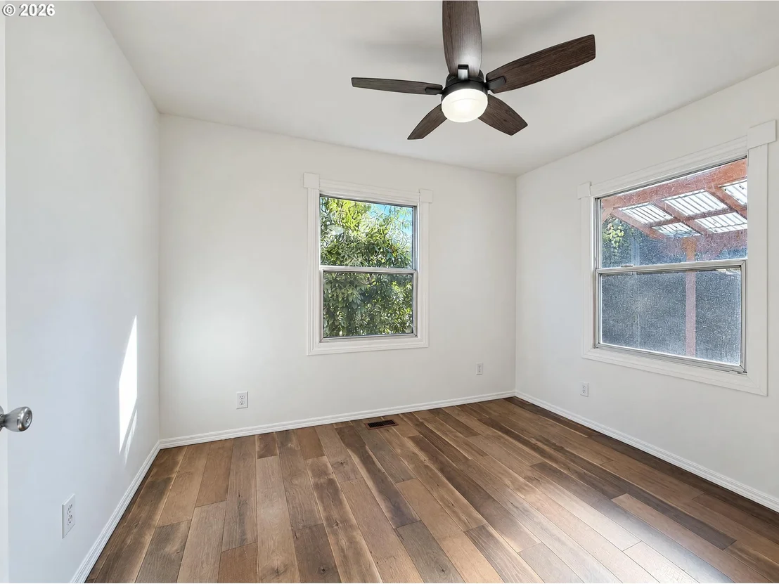 Photo of 1341 N CLARK ST