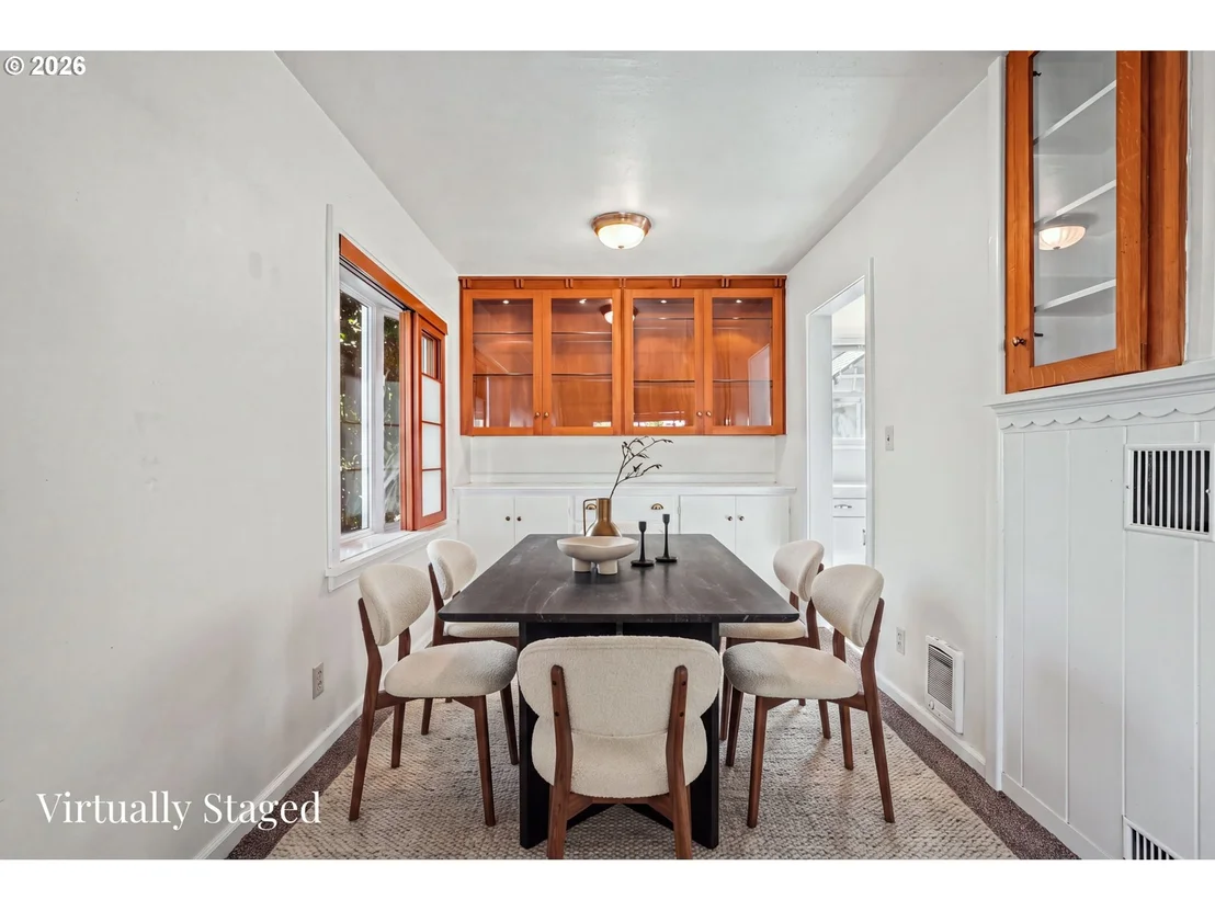 Photo of 890 E 22ND AVE