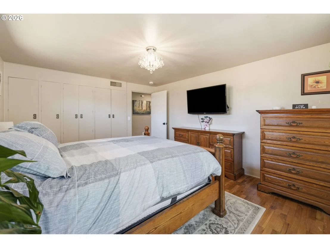 Photo of 110 CORLISS LN