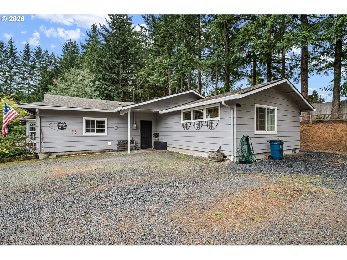 Photo of 39066 CARR TRAIL RD