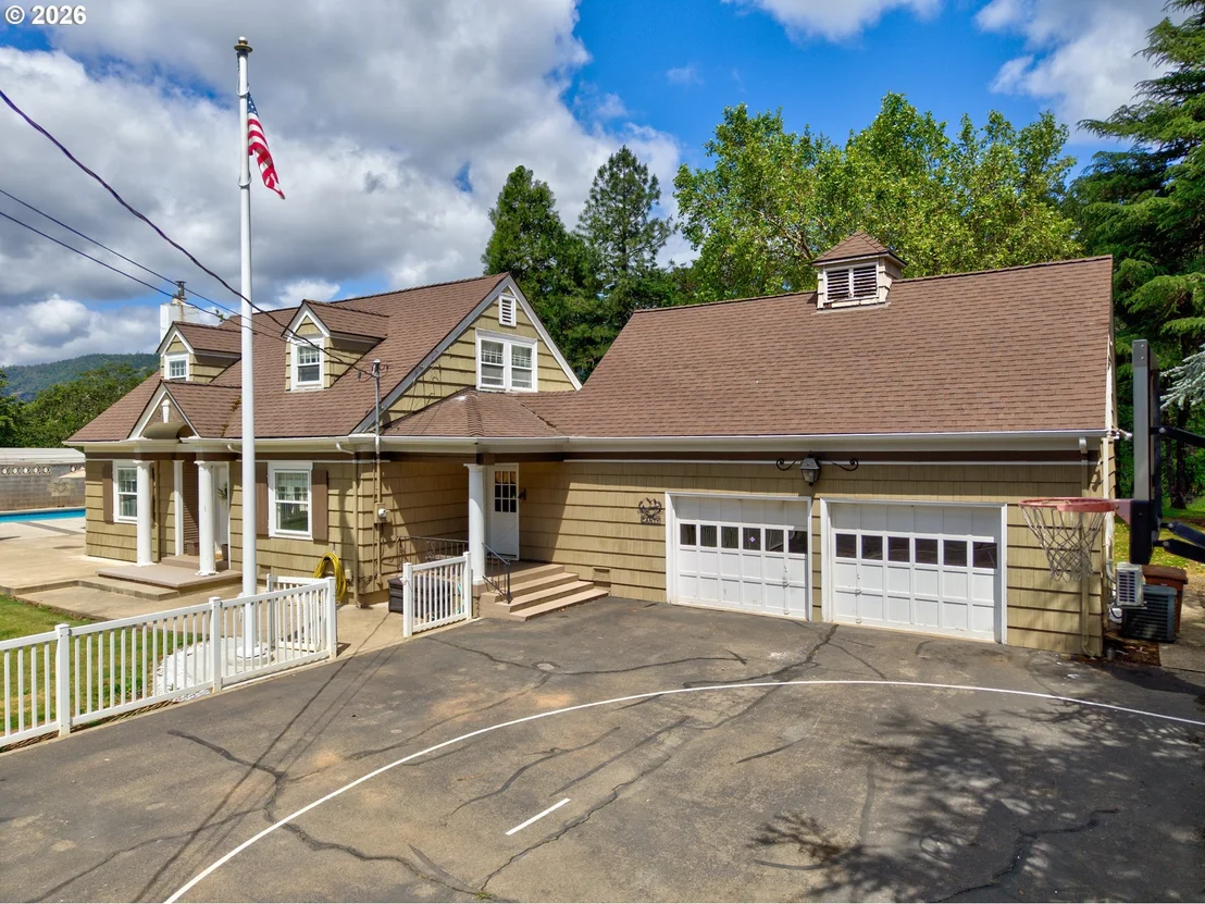 Photo of 1631 GLENBROOK LOOP RD