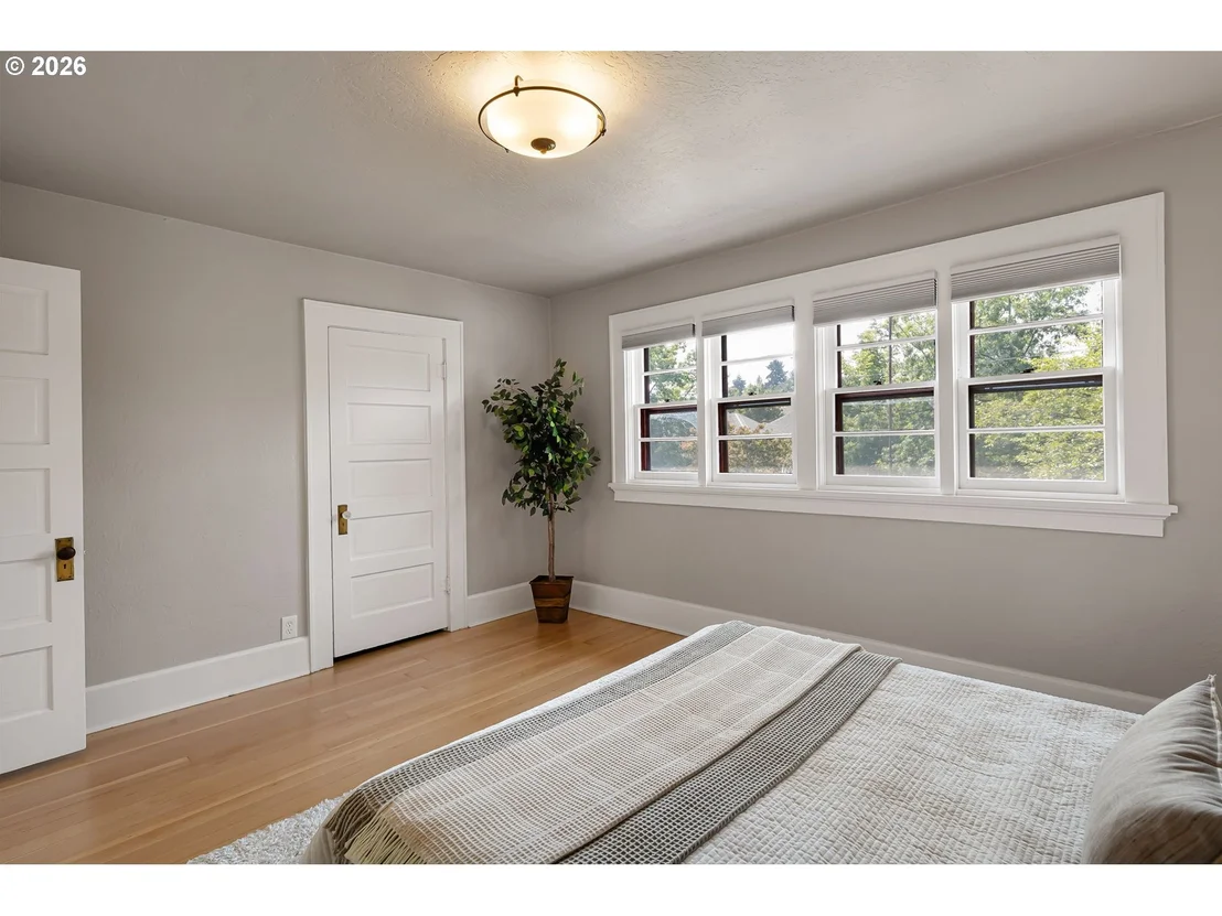 Photo of 199 SANTA CLARA AVE