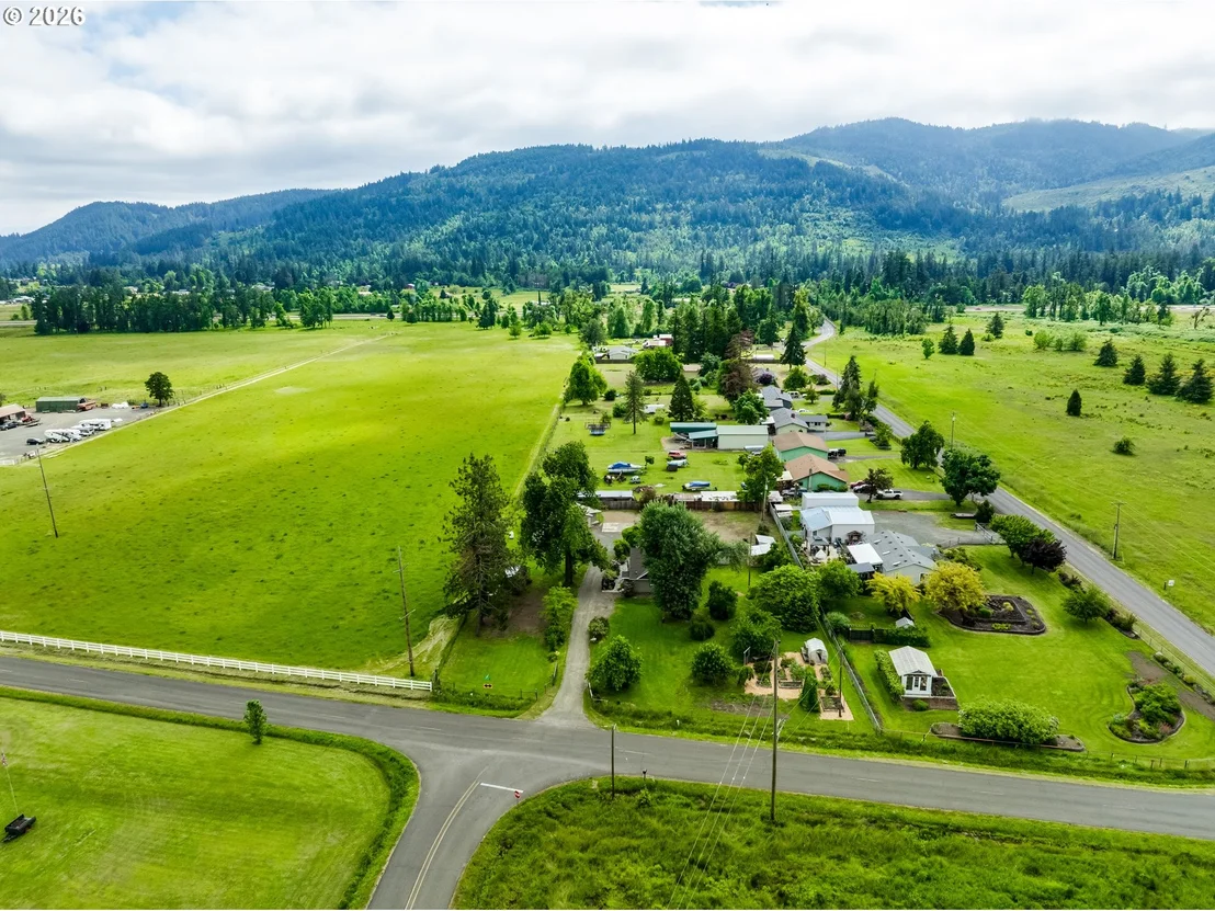 Photo of 81887 DAVISSON RD