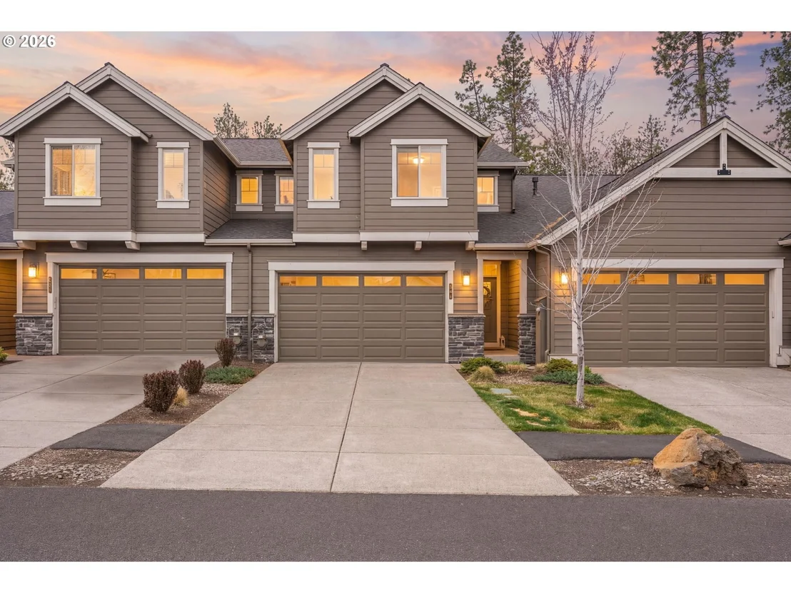 Photo of 60439 HEDGEWOOD LN