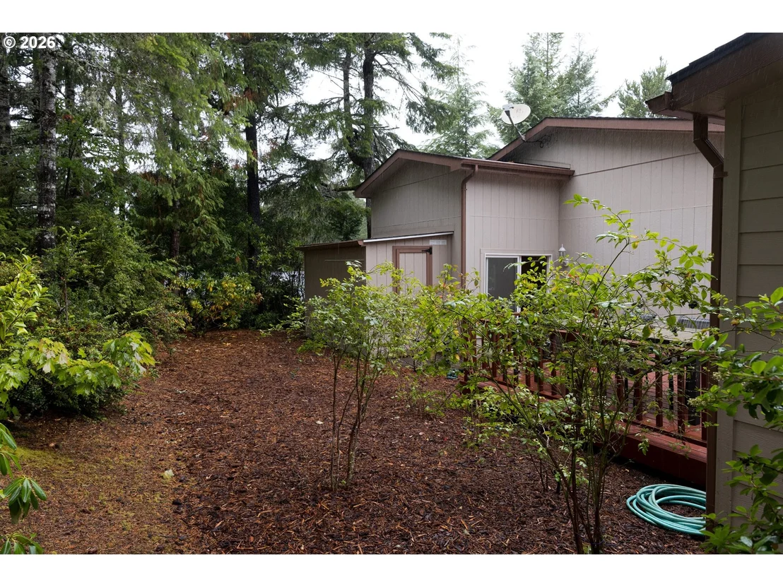 Photo of 327 SOUTHRIDGE DR