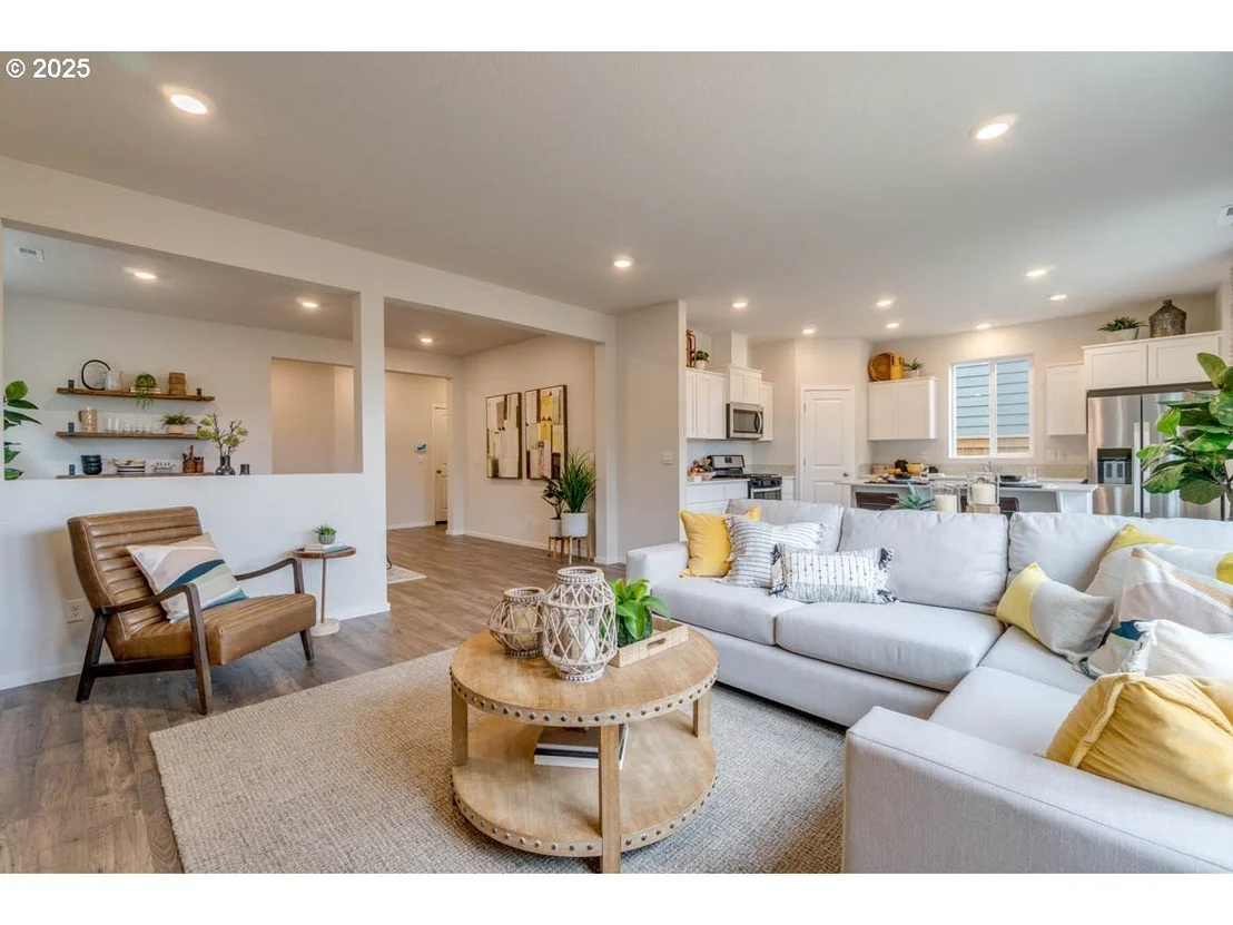 Photo of 451 Pietro AVE NE