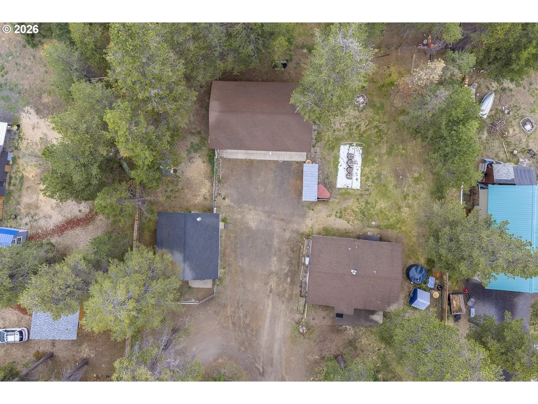Photo of 16024 LEONA LN