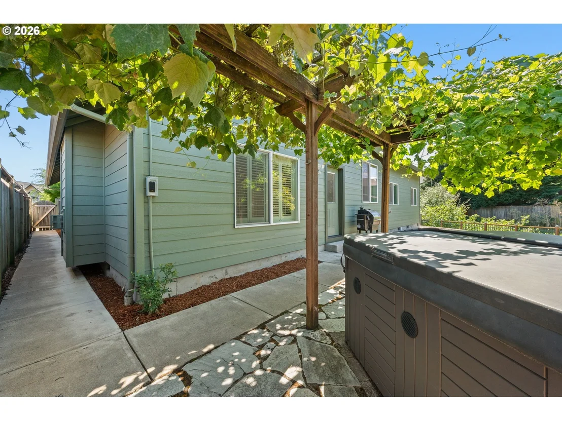 Photo of 4168 TORRINGTON AVE