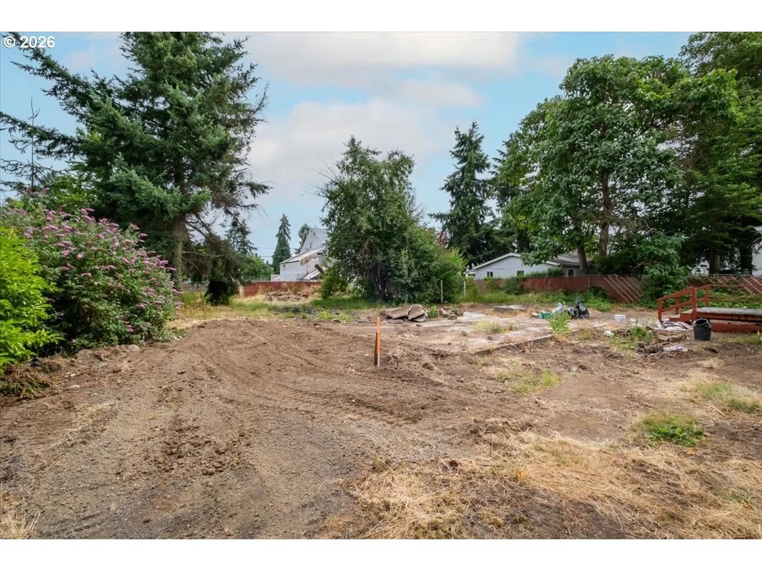 Photo of 1893 RIVER RD