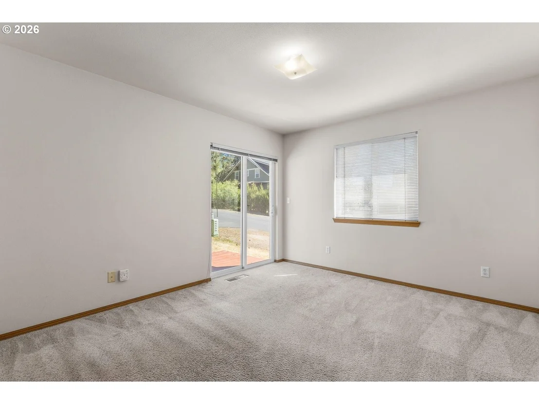 Photo of 1608 NW ELGIN AVE