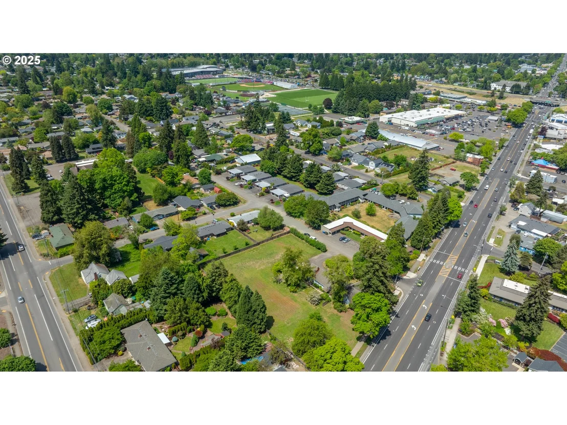 Photo of River RD