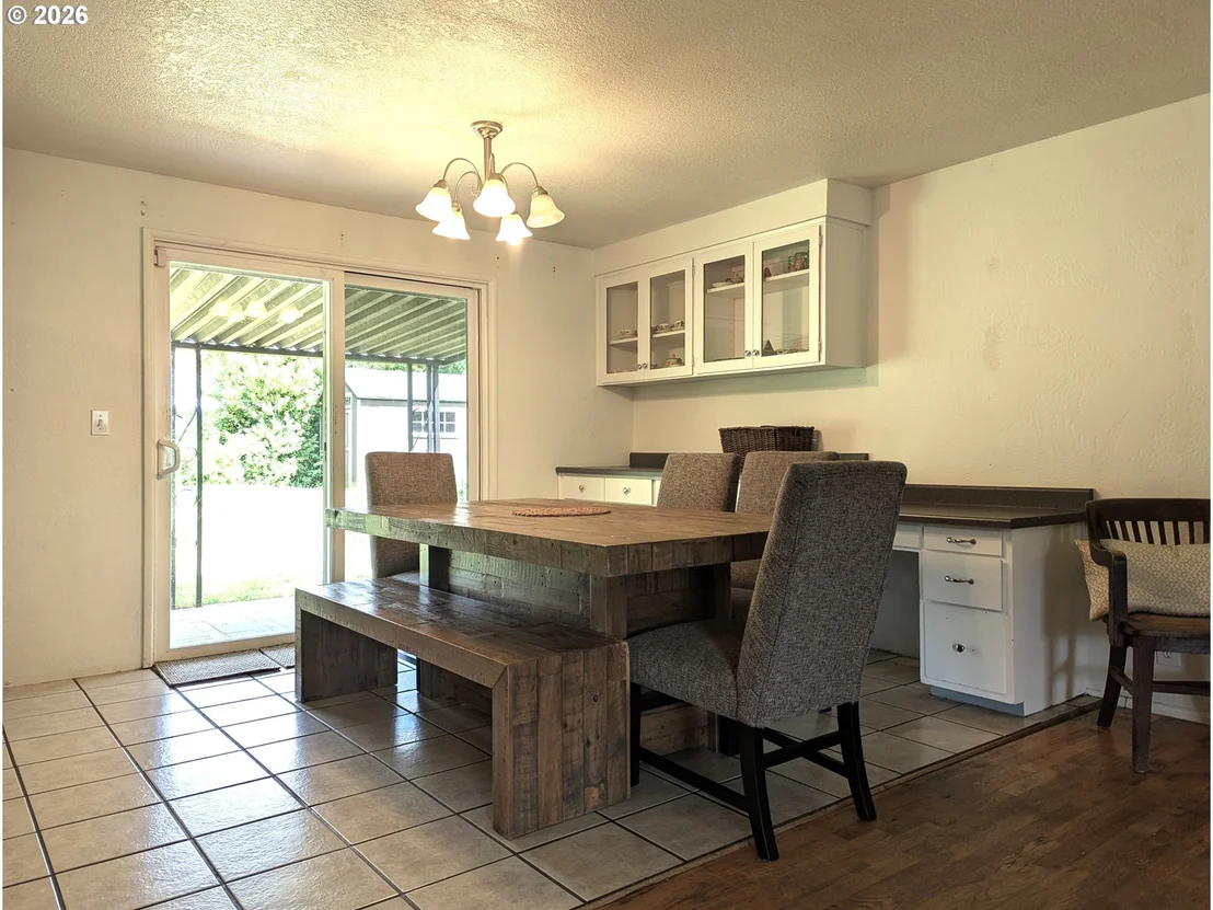 Photo of 76501 PORTAL DR