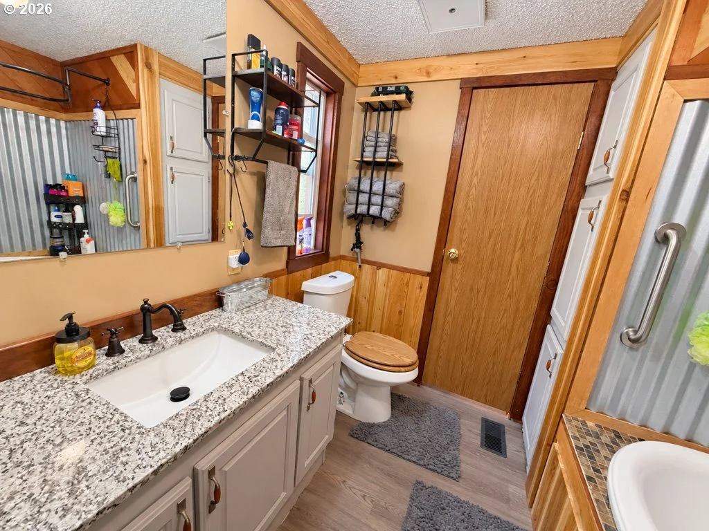 Photo of 450 TIARA ST