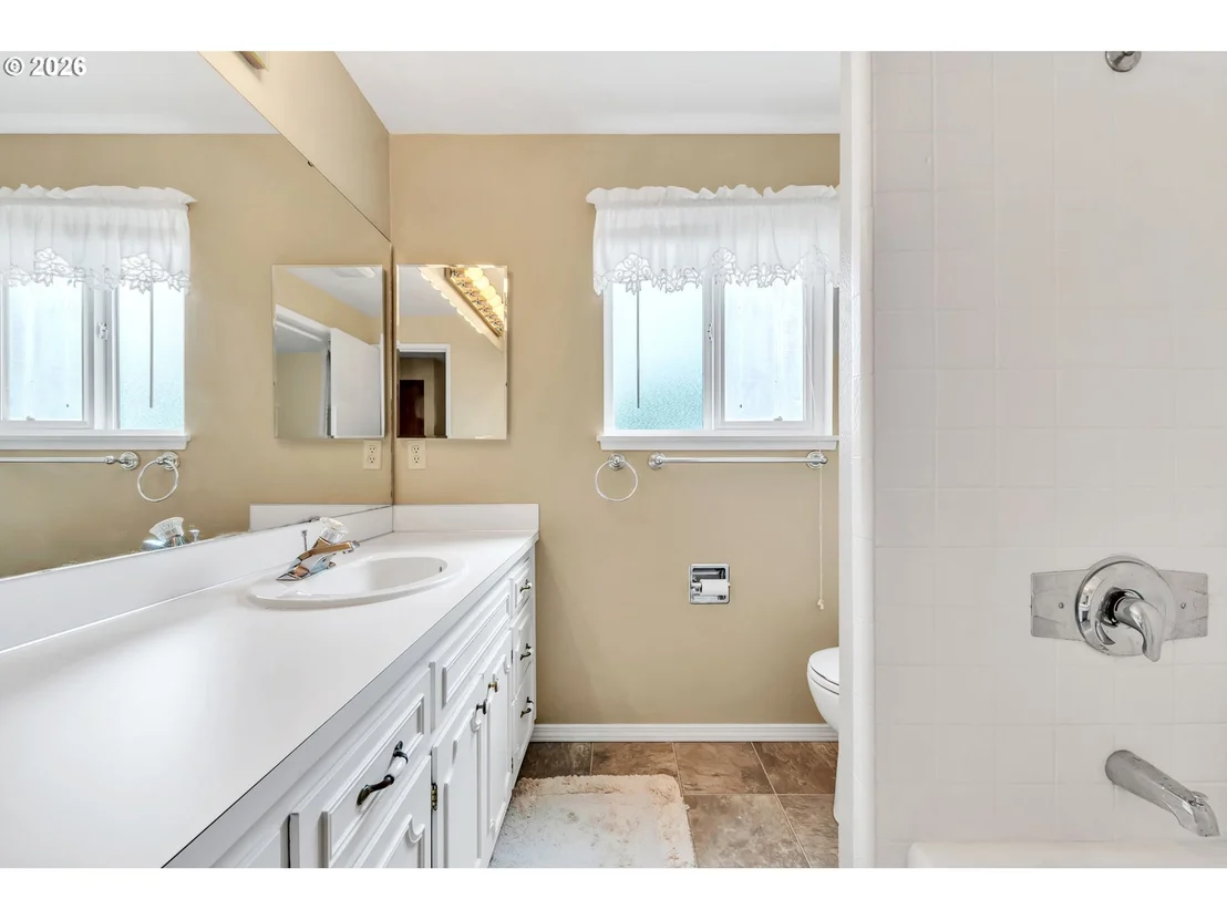 Photo of 1922 SPRINGHILL DR