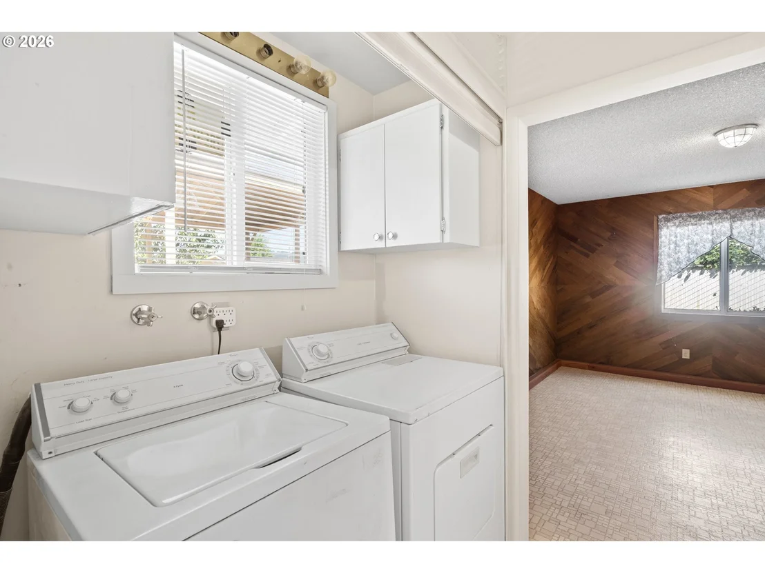 Photo of 2625 ELYSIUM AVE