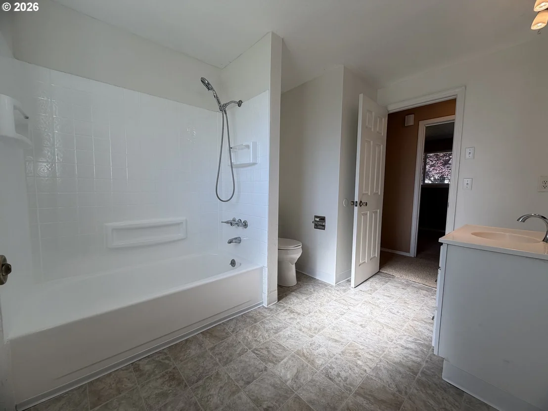Photo of 5120 NE 139TH LOOP