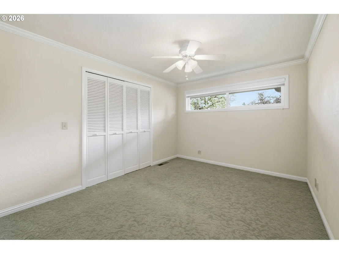 Photo of 394 CHERRY DR