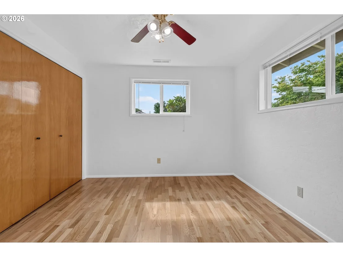 Photo of 447 MAXWELL RD