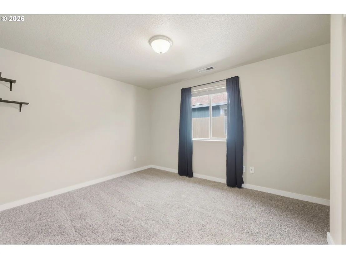 Photo of 2465 PARK VIEW DR