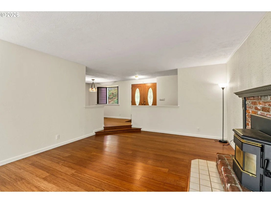Photo of 40153 BOOTH KELLY RD