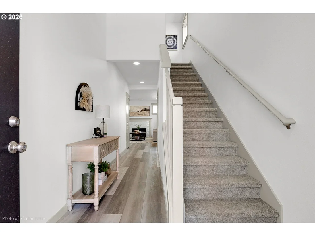 Photo of Unit 20 at 545 Mountaingate DR