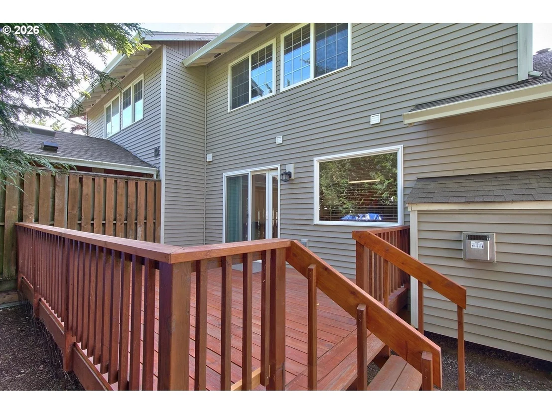 Photo of 469 HARRIS LN