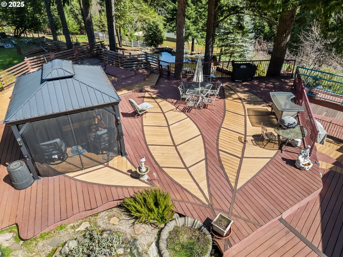 Photo of 520 BRIMSTONE RD