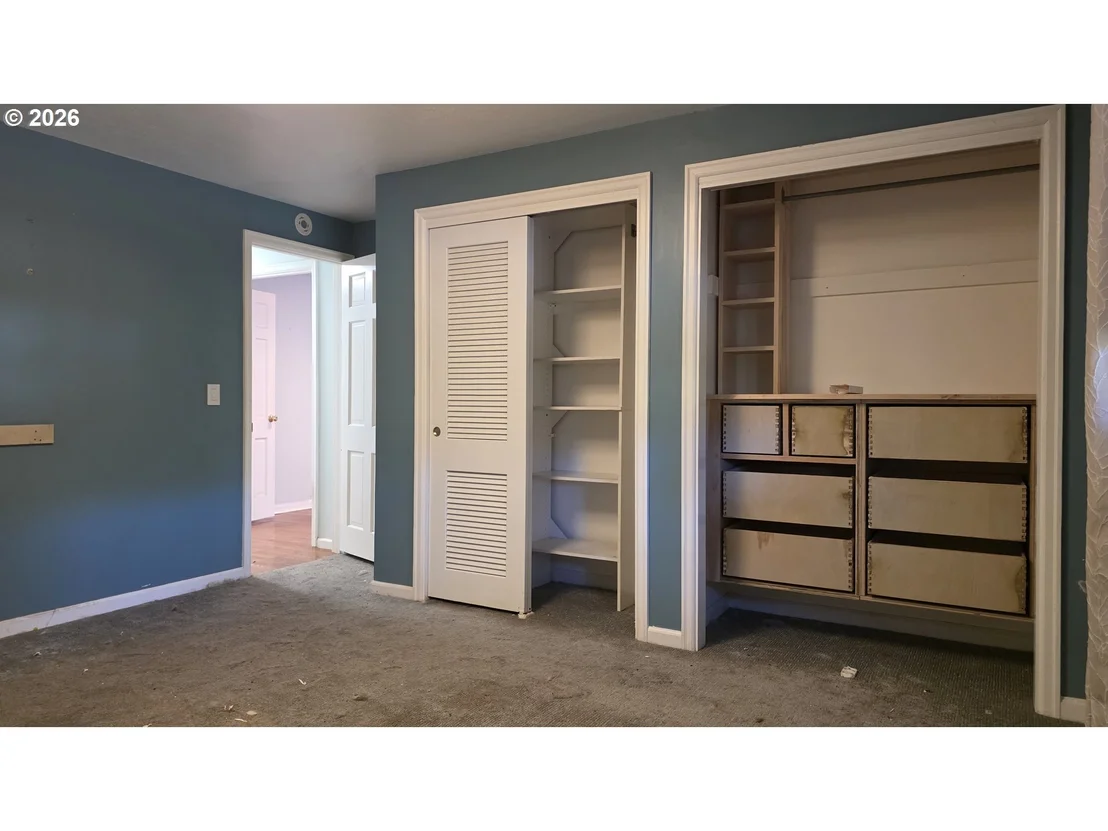 Photo of 551 SHIRE CT