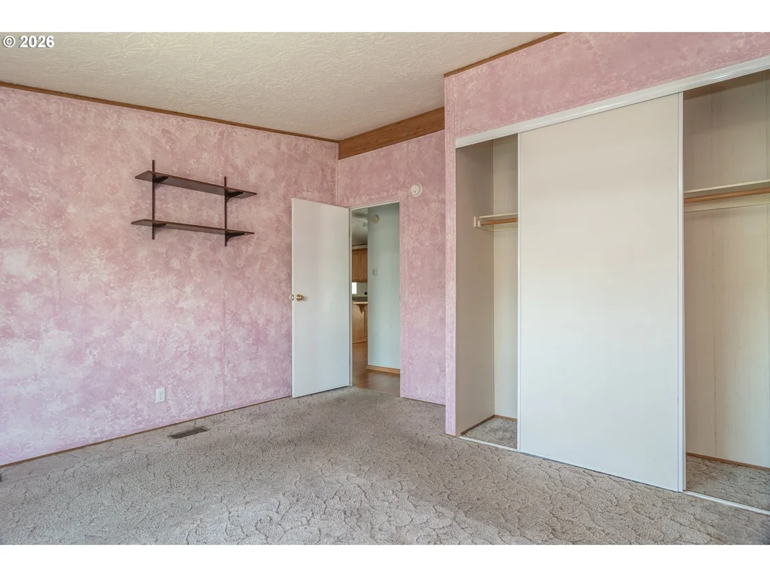 Photo of 190 TWIN OAKS LOOP