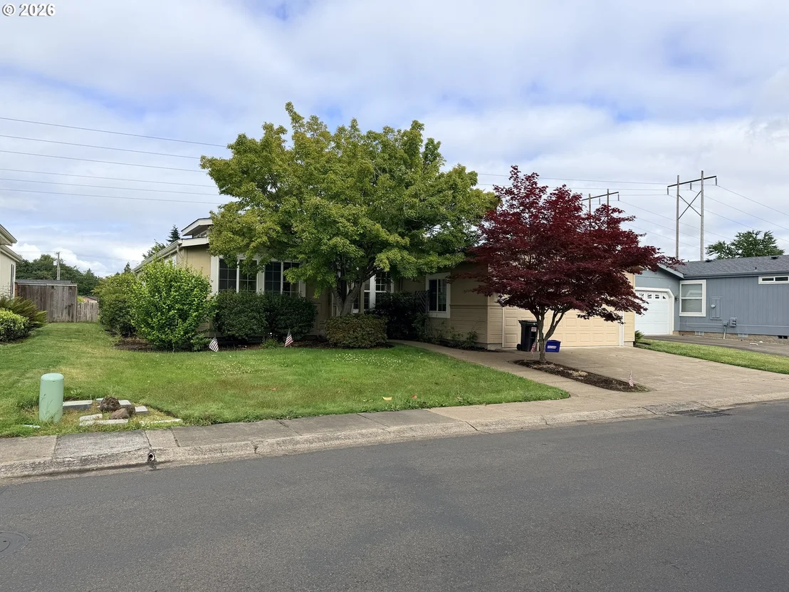 Photo of Unit 13 at 4055 ROYAL AVE