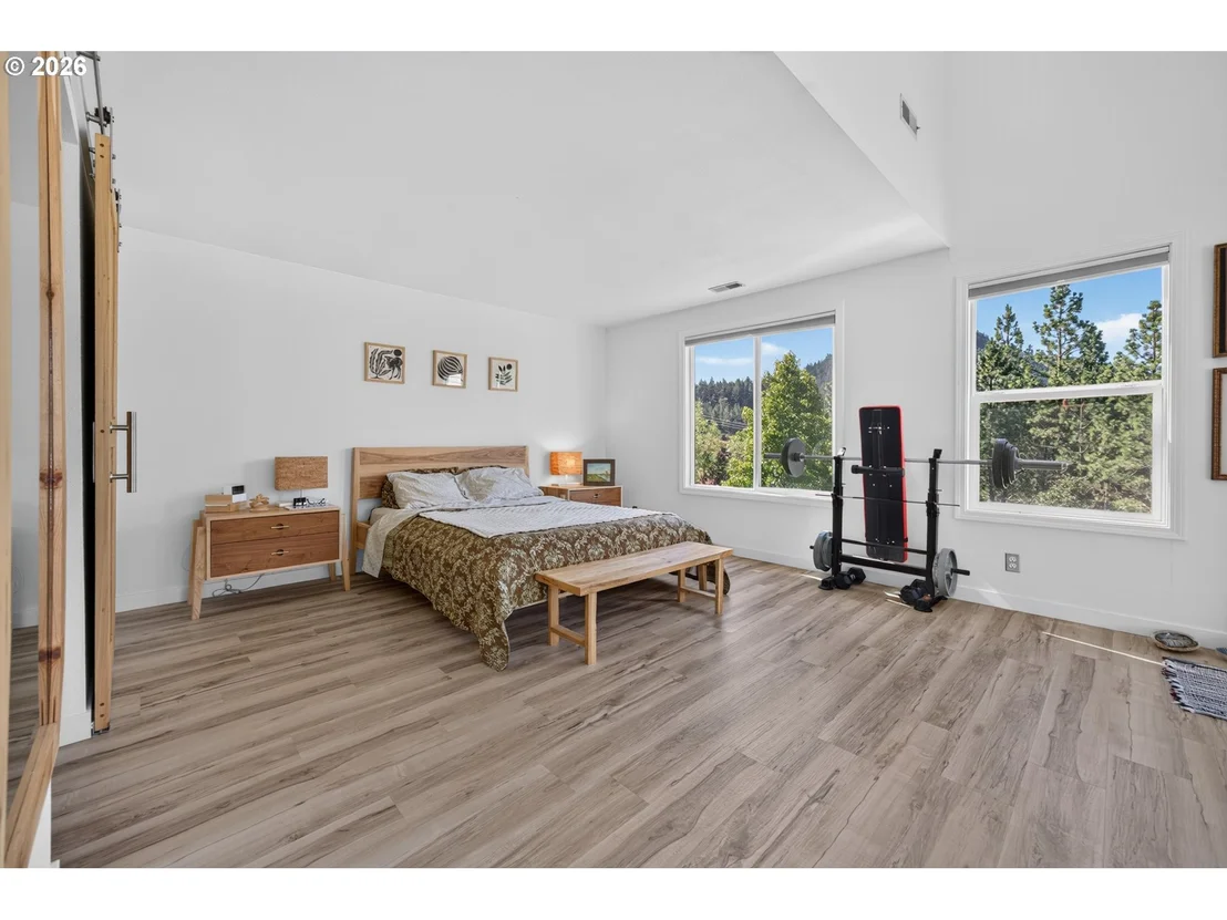 Photo of 207 W 52ND AVE