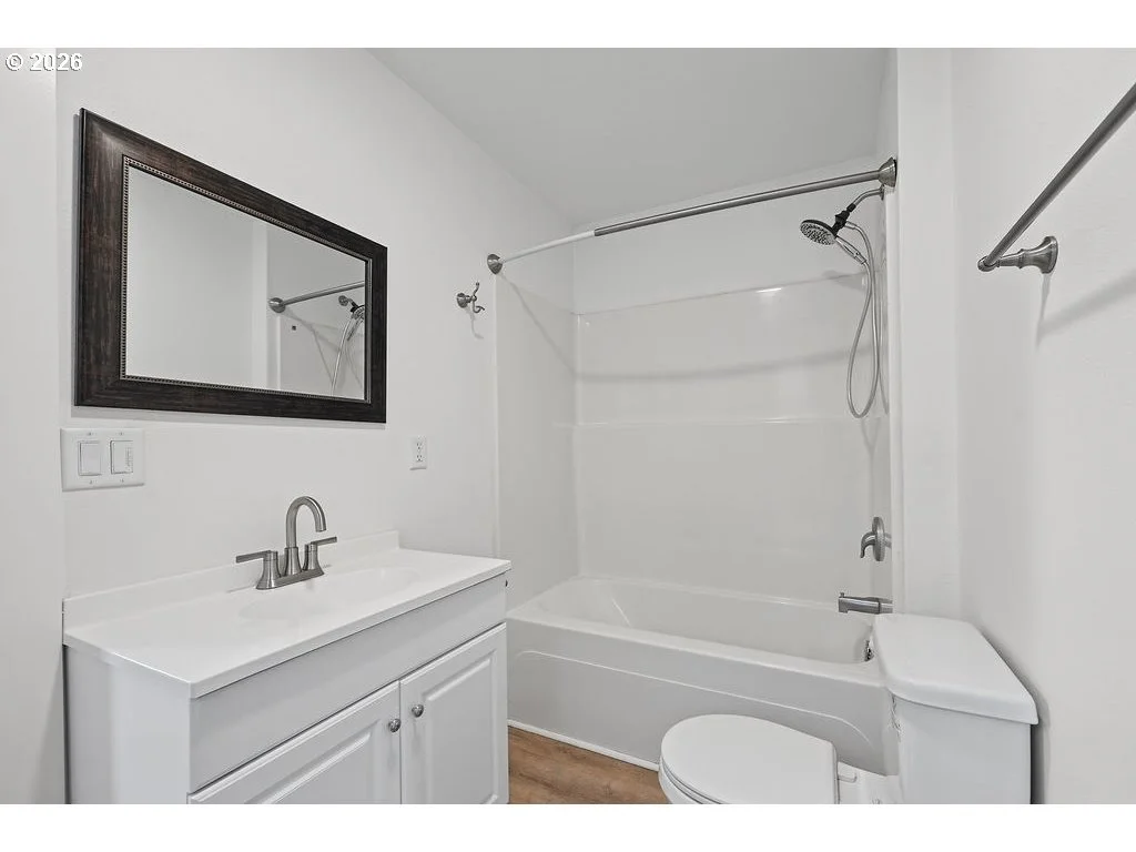 Photo of 140 HANSEN LN