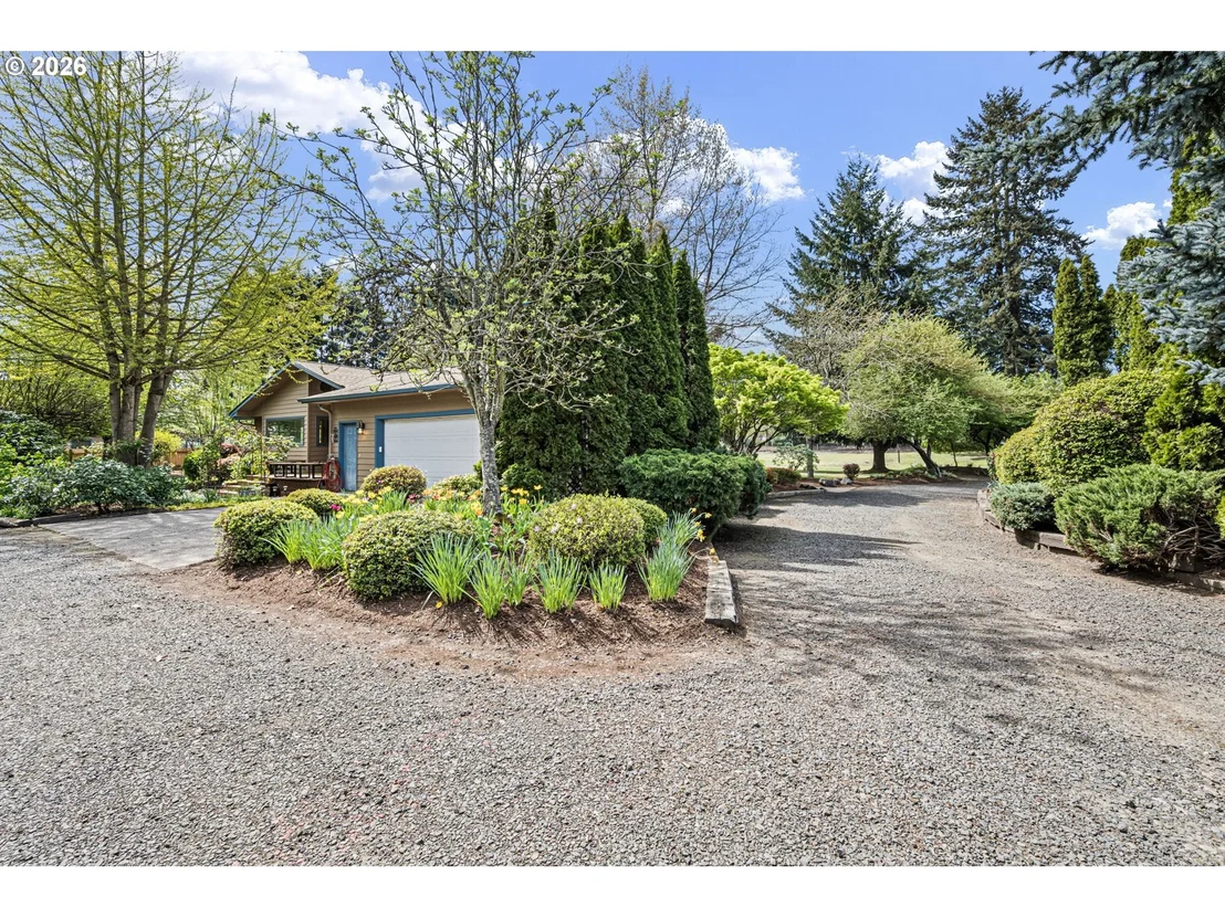 Photo of 84 GREEN LN