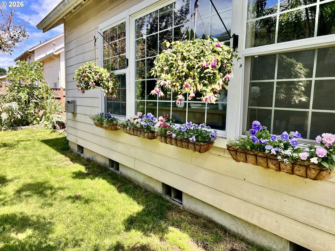 Photo of 190 NAISMITH BLVD