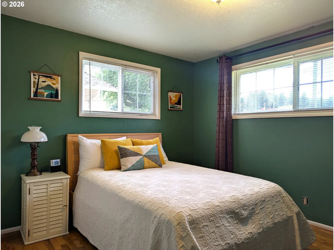 Photo of 76501 PORTAL DR