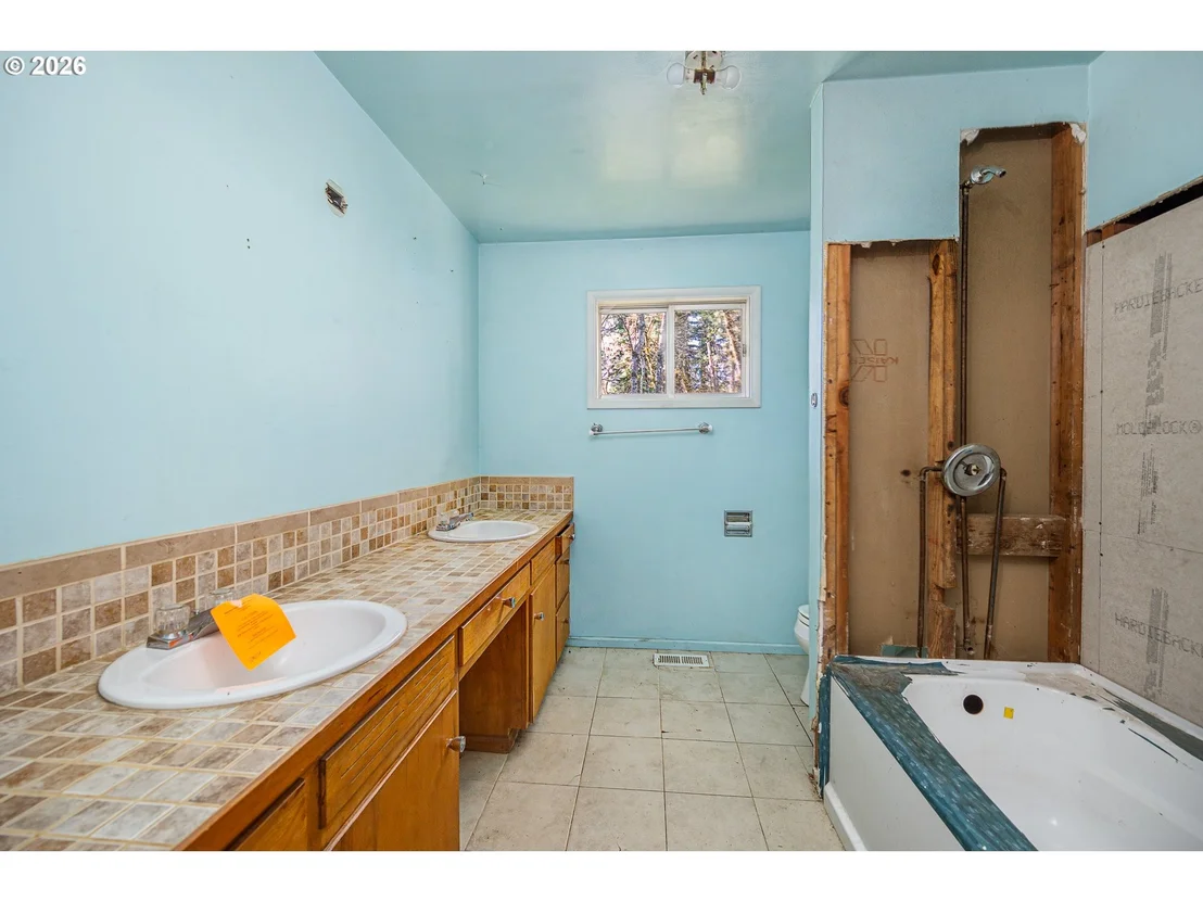 Photo of 11736 ORCHARD AVE