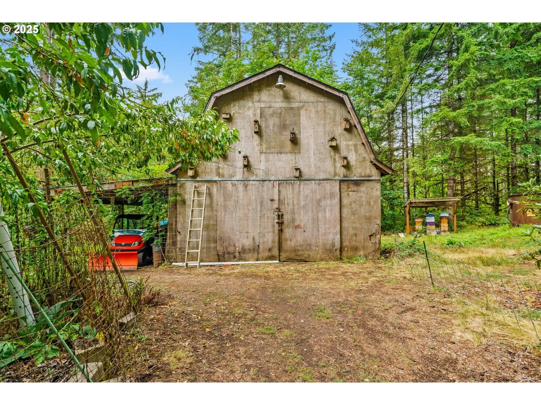 Photo of 40153 BOOTH KELLY RD