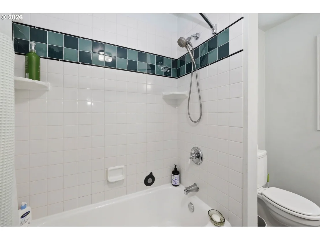 Photo of 28 W 22nd AVE