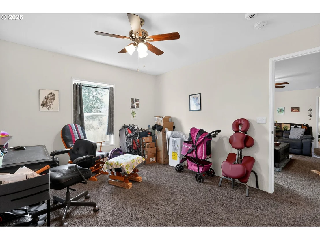 Photo of 826 SW CHERRY ST