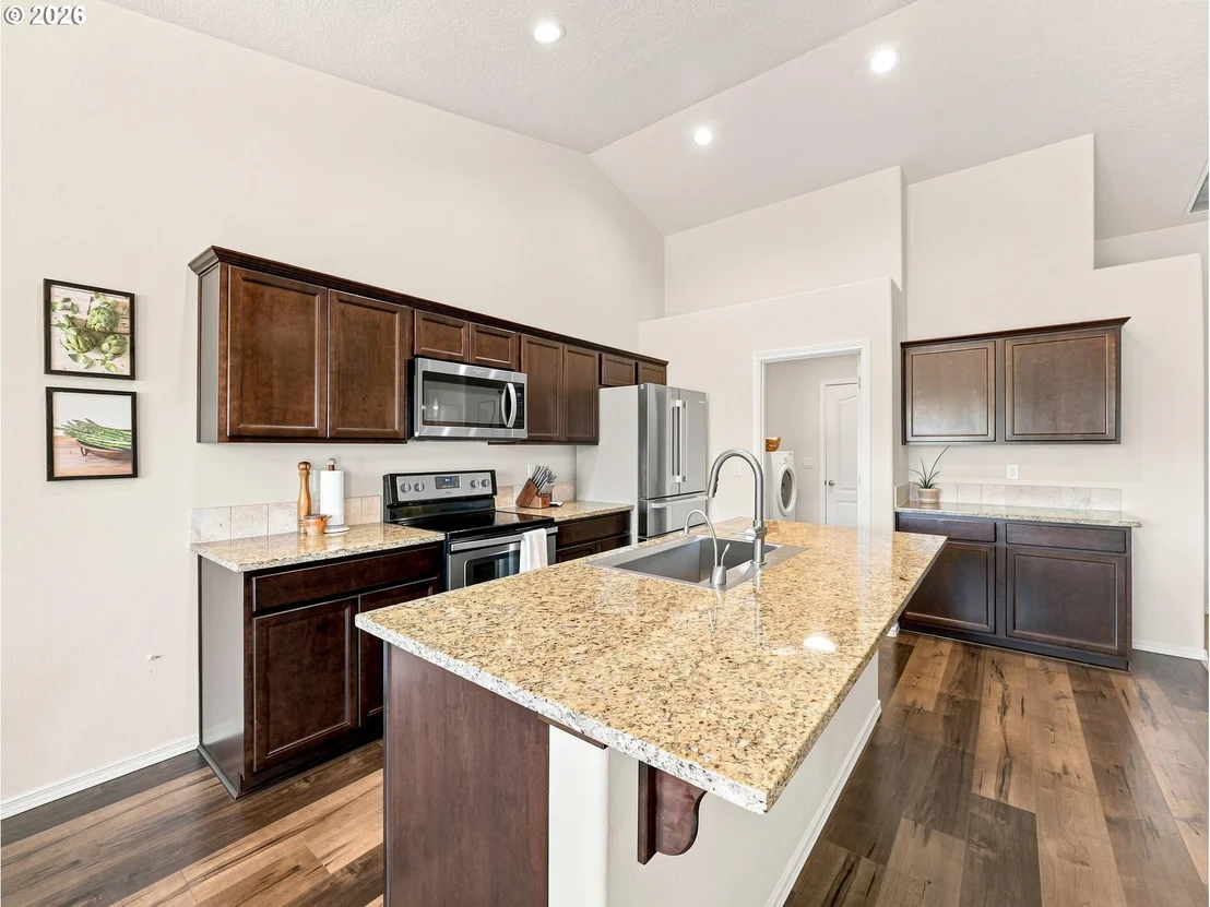 Photo of 559 ANDRIAN CT