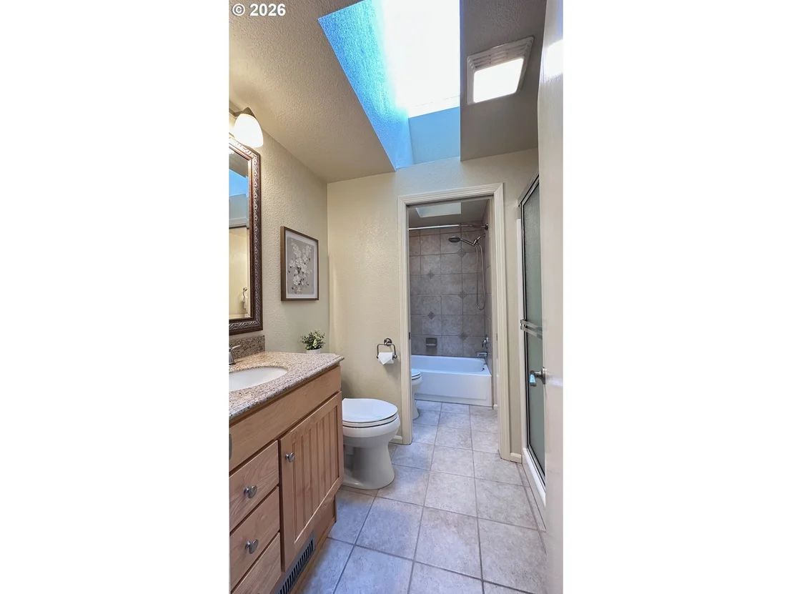 Photo of 1364 VICTORIAN WAY